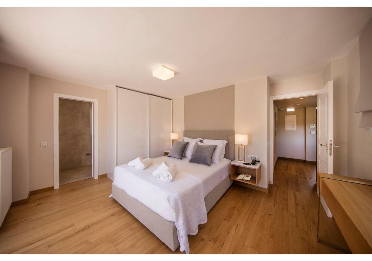 Blue Note Resort & Club Атина Екстериор снимка